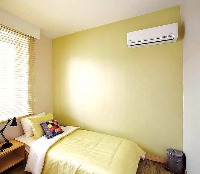 Hide & Seek Guesthouse Seoul 2*,